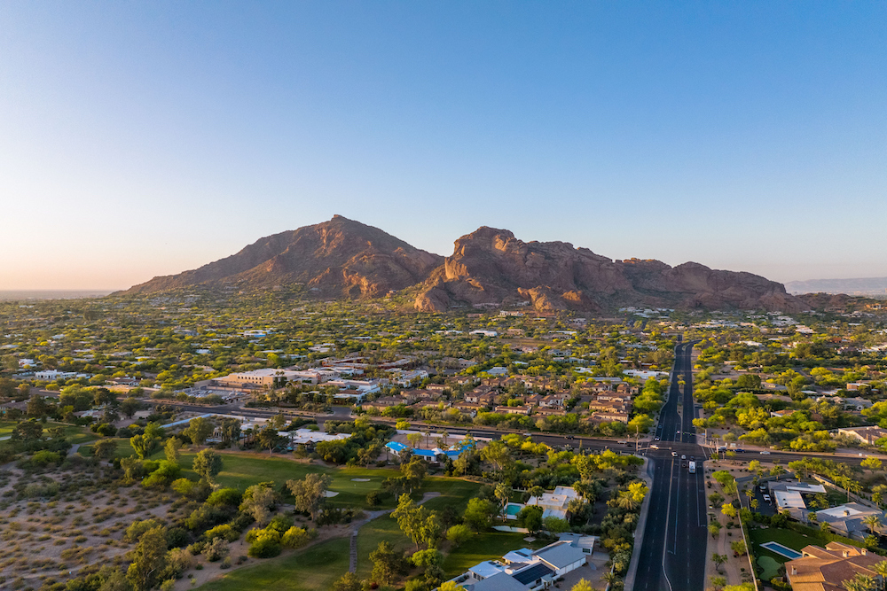How to Manage Seasonal Fluctuations in AZ Vacation Rental Bookings